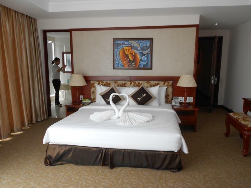Ttc Hotel - Tan Binh Хошимин Экстерьер фото